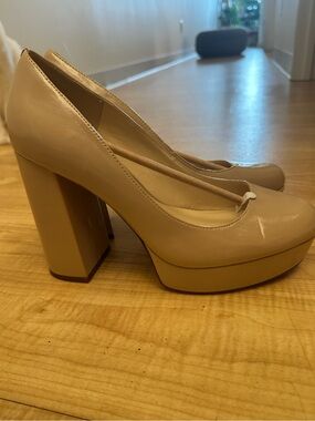 Jessica Simpson Nude Patent Platform Block Heels
